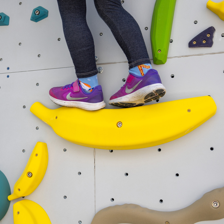 ✳︎Banana✳︎ Impact® Banana Wet Floor Cone - 36 Trilingual Safety Sign