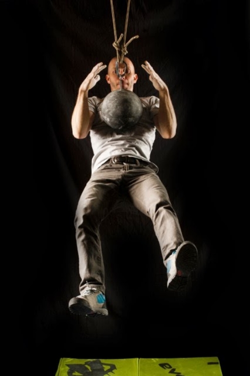 Picture of Single XXL Cannon Ball (9")