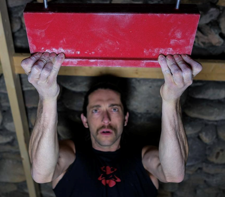 Picture of Hanging Vertical Limit 90 degrees